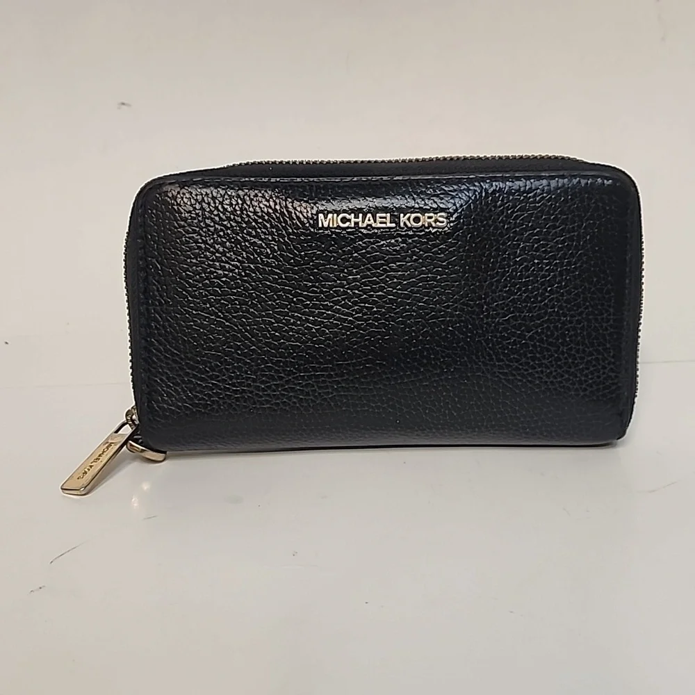 Michael Kors Saffiano Leather Continental Wallet in Black